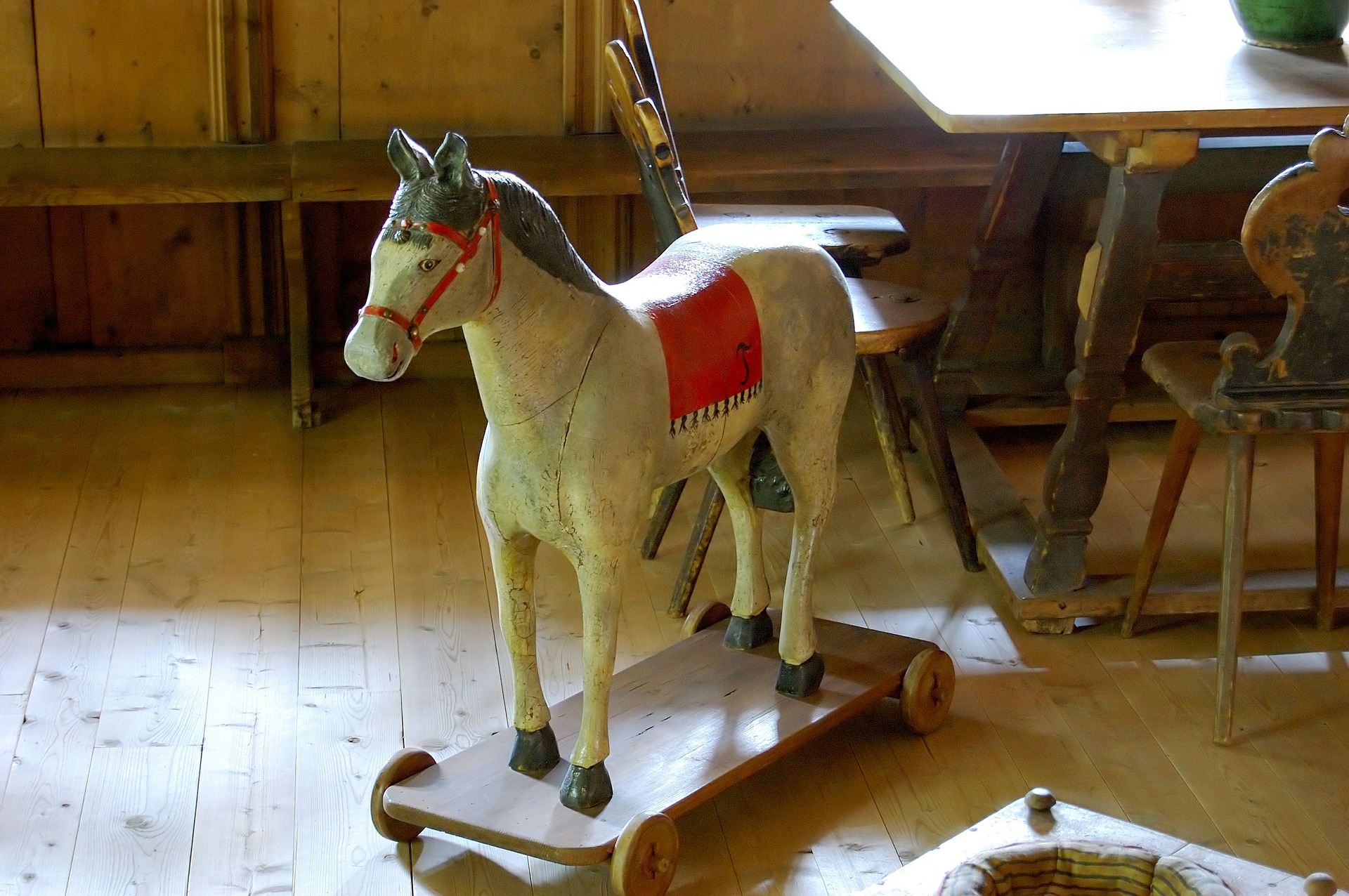 wooden-horse-g950450fa2_1920